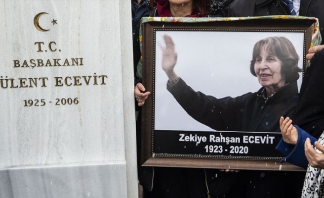 Rahşan Ecevit'in Devlet Mezarlığı'na defni için hazırlanan yasa teklifi TBMM'ye sunuldu