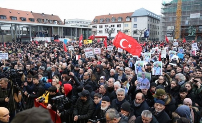 Almanya'nın Hanau kentinde ırkçılık ve teröre karşı yürüyüş düzenlendi
