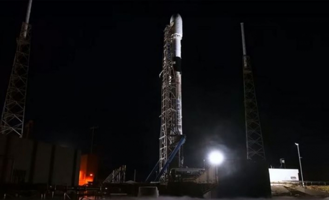 SpaceX yörüngeye 60 internet uydusu daha gönderdi