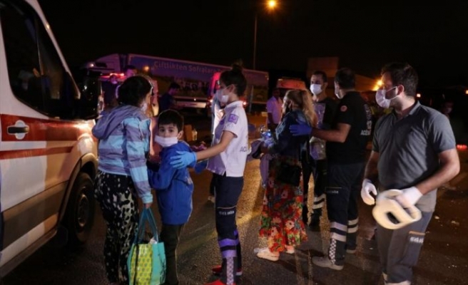 Bursa'da otoyolda yolcu otobüsü devrildi: 1 ölü