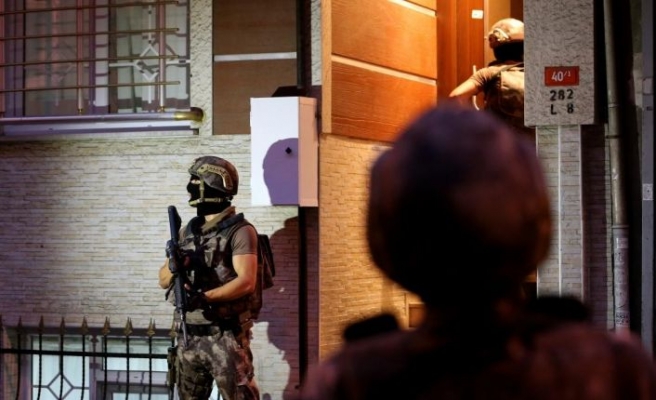 İstanbul'da siber suçlara yönelik eş zamanlı operasyon başlatıldı