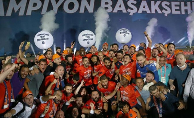 Süper Lig'de şampiyon Medipol Başakşehir