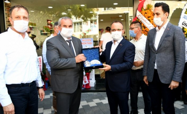 AK Parti Grup Başkanvekili Bülent Turan, Çanakkale'de esnafı ziyaret etti: