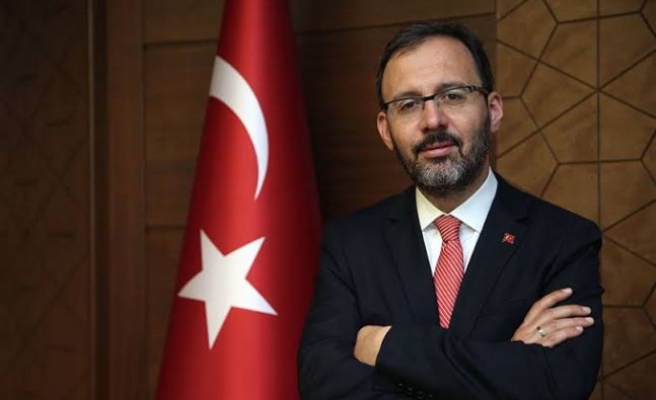 Bakan Kasapoğlu'ndan Ayhancan Güven'e tebrik