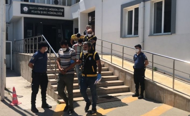 Bursa'da silahlı kavgaya karışan baba ve 2 oğlu tutuklandı