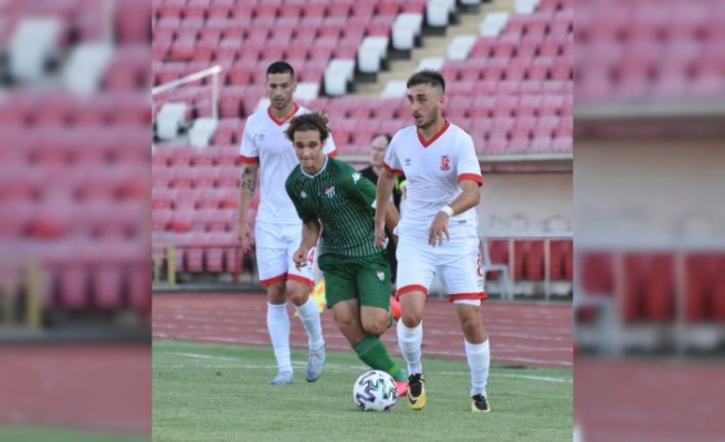 Bursaspor hazırlık maçında Balıkesirspor berabere kaldı