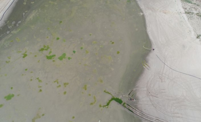 Kırklareli'nde Deveçatağı Göleti'nin suyu bilinçsiz sulama nedeniyle azaldı