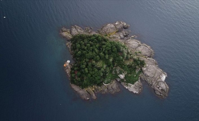 'Mitolojik ada' ziyaretçilerini ağırlıyor