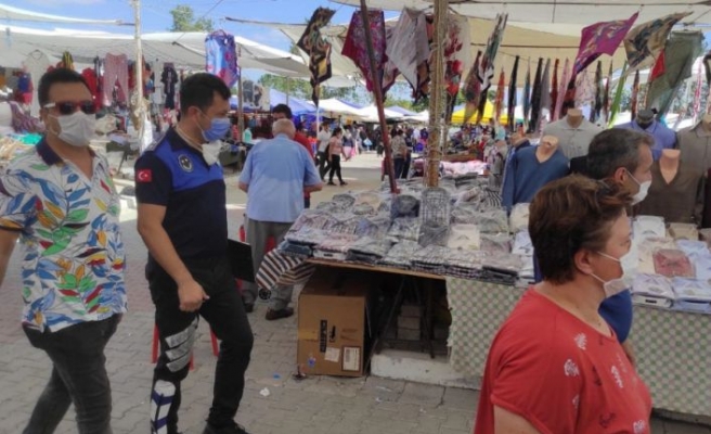 Edirne'de maske takmayan pazarcılara para cezası kesildi