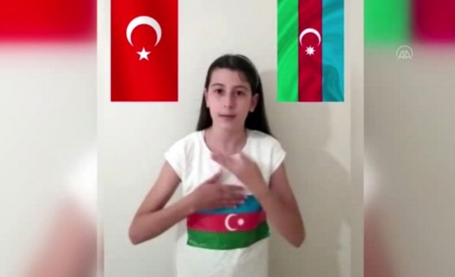 Sakaryalı öğrenciler, Azerbaycan'a işaret diliyle şiir okuyarak destek verdi