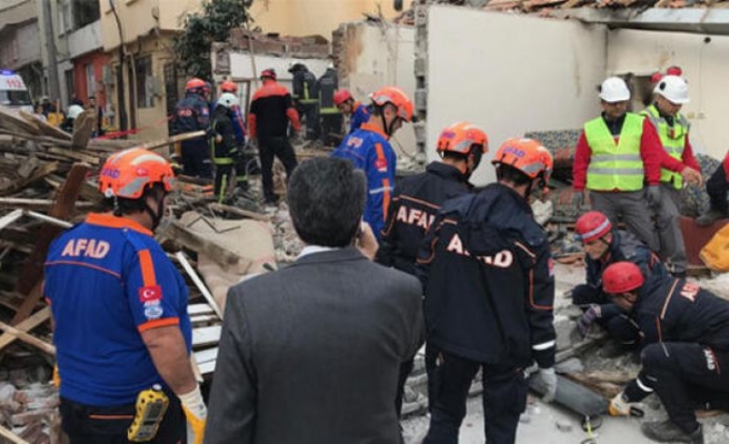 Bursa'da bir evde meydana gelen patlamada 3 kişi yaralandı