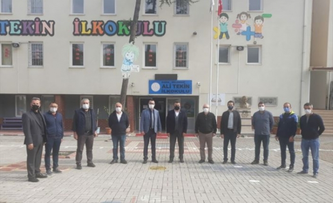 Bursa'da iki öğretmen okul önünde darbedildi