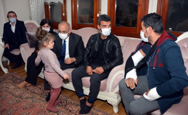 Kenan Sofuoğlu şehit polis memurunun evine ziyarette bulundu