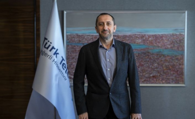 Türk Telekom CEO'su Ümit Önal: “Mükerrer yatırım yapmayalım, milletin parasını çarçur etmeyelim“
