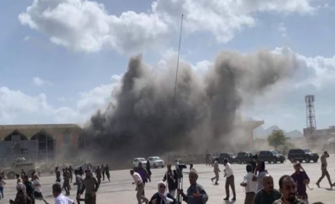 Aden Havalimanı'nda büyük patlama!
