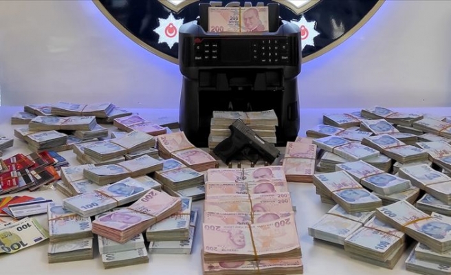 Ankara'da yasa dışı bahis operasyonunda 5 milyon lira nakit para ele geçirildi