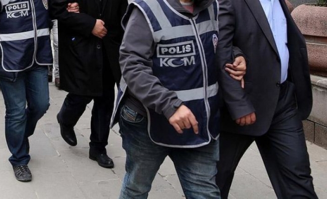 Edirne'de FETÖ'nün askeri yapılanmasına yönelik operasyonda 4 muvazzaf gözaltına alındı