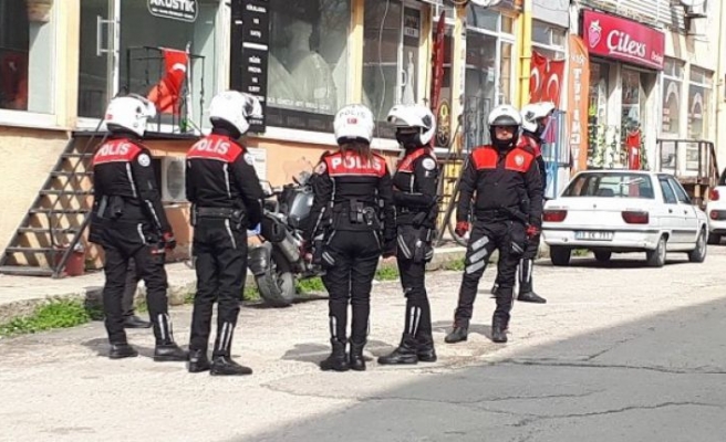 Edirne'de gittiği polis merkezinde karantinada olması gerektiği belirlenen kişi yurda yerleştirildi