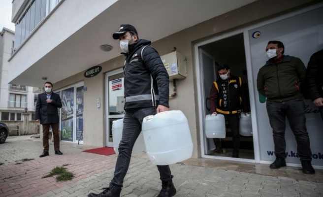 Bursa'da sahte içki kaynaklı ölümlere ilişkin 3 kişi daha yakalandı