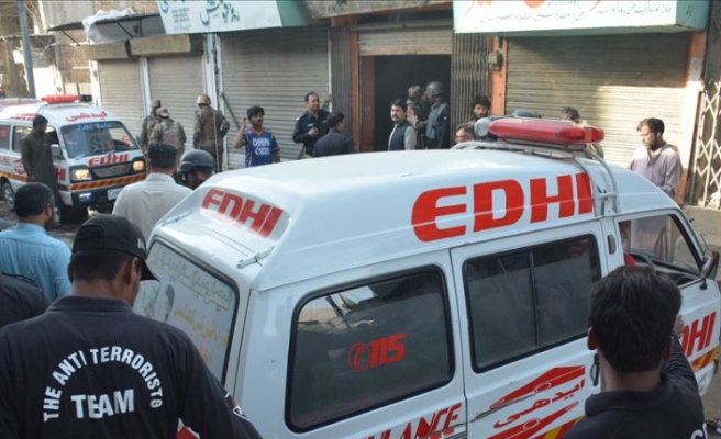 Pakistan’da bombalı saldırı: 25 yaralı