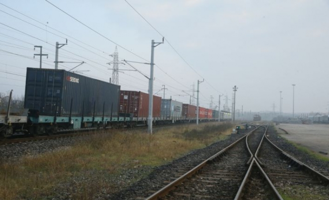 Türkiye'den Çin'e gidecek ilk blok ihracat treni Kocaeli'ye ulaştı