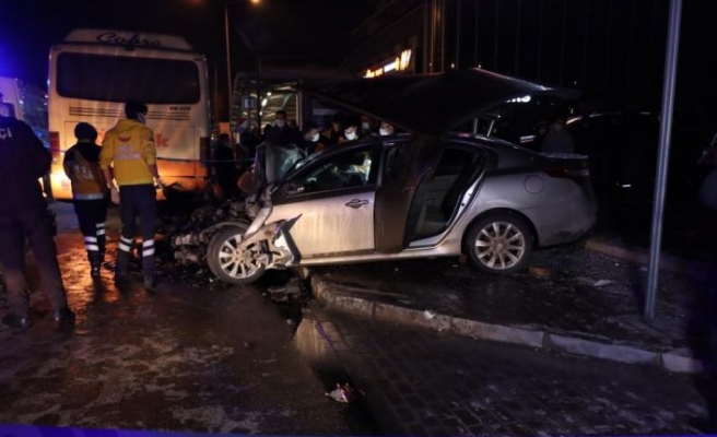Bursa'da kısıtlamaya uymayıp gezintiye çıkan 5 kişi kaza yaptı: 1 ölü