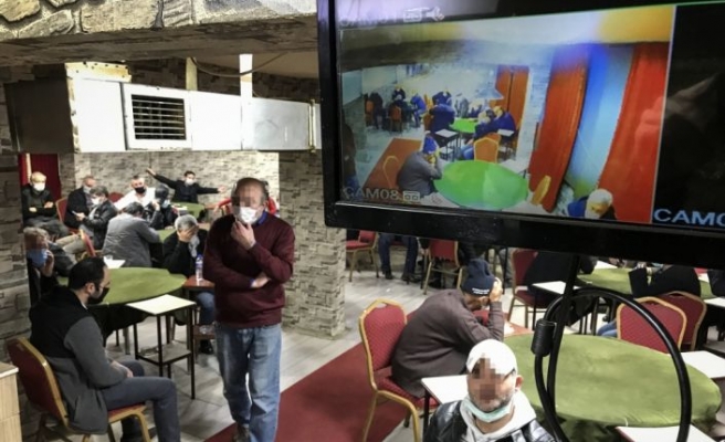 Bursa'da kumar oynayan 42 kişiye para cezası uygulandı