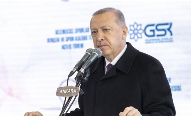 Cumhurbaşkanı Erdoğan: Kendini bilen, tarihini bilen gençler yetiştirmeden geleceğimize güvenle bakamayız