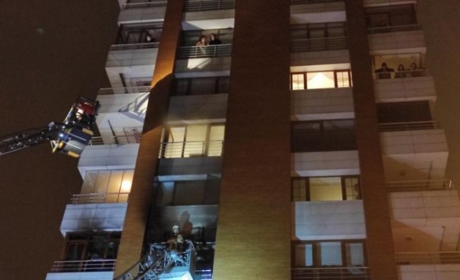 İstanbul'da bir binada çıkan yangın söndürüldü
