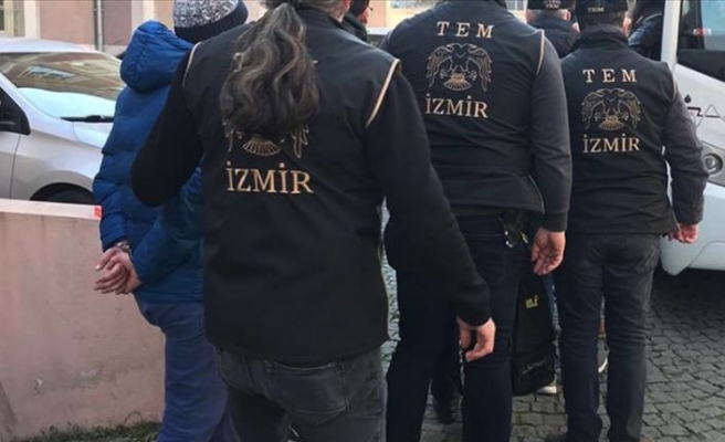 İzmir'de FETÖ'nün hücre evlerine operasyon: 35 gözaltı