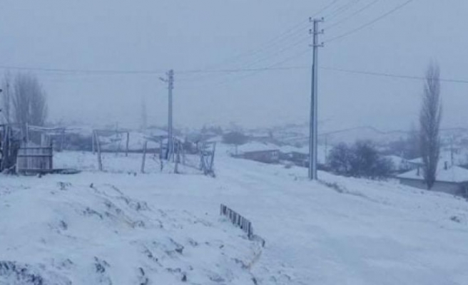 Sakarya'da kar yağışı nedeniyle yaylada mahsur kalan 9 kişiye ulaşıldı