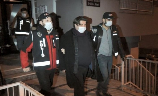 Balıkesir ve Bursa'da FETÖ operasyonunda 5 şüpheli gözaltına alındı