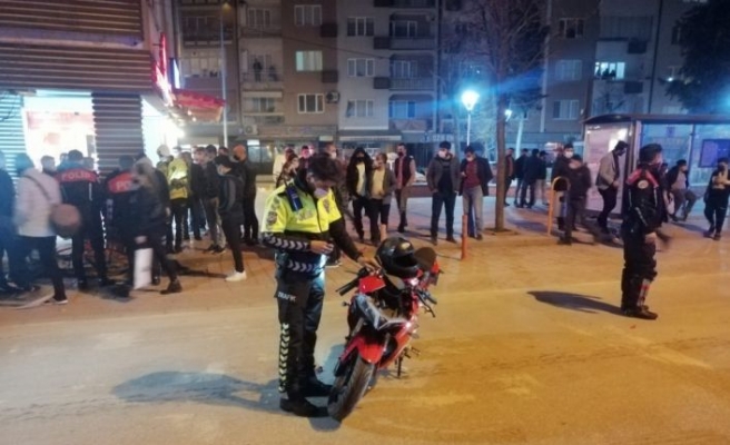 Bursa'da motosiklet ile bisikletin çarpıştığı kazada 2 kişi yaralandı