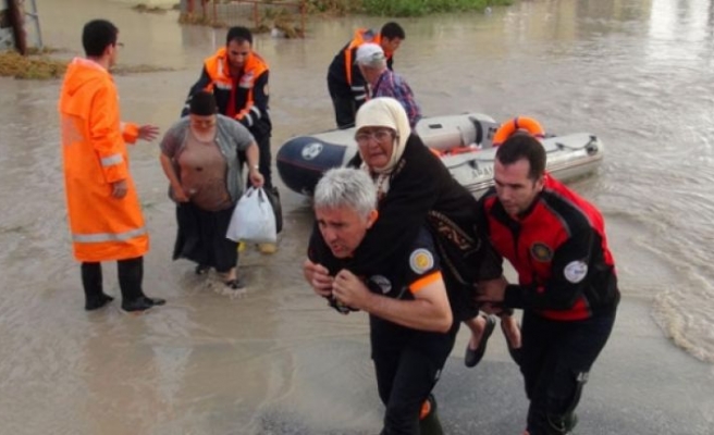 Edirne'ye bir ayda metrekareye geçen yıl aldığının yarısı kadar yağış düştü