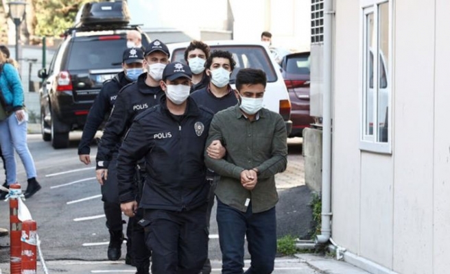 Kadıköy'deki olaylara ilişkin gözaltına alınan 53 kişi adli kontrol şartıyla serbest bırakıldı