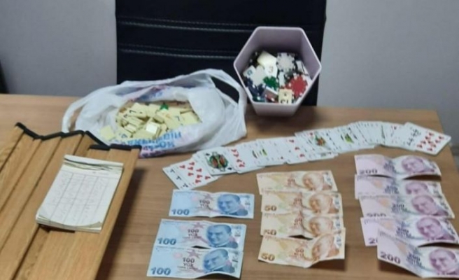 Kocaeli'de kumar oynayan ve Kovid-19 tedbirlerini ihlal eden kişilere para cezası kesildi