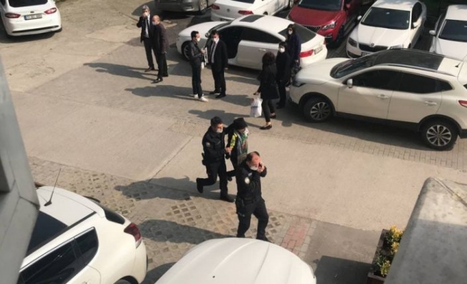 Kocaeli Adliyesi'ne ait otoparkta araçların lastiklerini kestiği iddia edilen zanlı yakalandı
