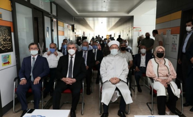 Diyanet İşleri Başkanı Erbaş Sakarya'da hafızlık programına katıldı