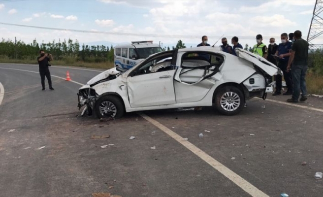Kuzey Marmara Otoyolu'nda otomobil bağlantı yoluna devrildi: 1 ölü, 2 yaralı