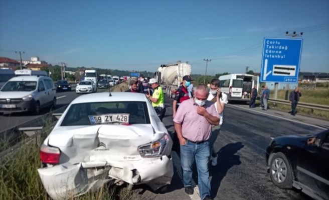 Tekirdağ'da zincirleme trafik kazasında 7 kişi yaralandı