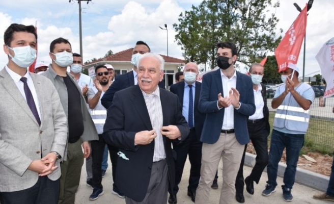 Vatan Partisi Genel Başkanı Perinçek, Tekirdağ'da grevdeki işçileri ziyaret etti