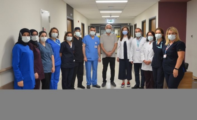 Bursa'da Kovid-19 nedeniyle akciğer yetmezliği gelişen hasta “ECMO“ tedavisiyle sağlığına kavuştu