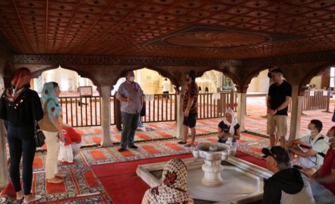 İstanbullu rehberler Mimar Sinan'ın “ustalık eseri“ Selimiye Camisi'ni ziyaret etti
