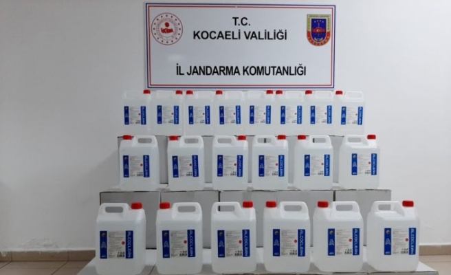 Kocaeli'de sahte içki operasyonunda 700 litre etil alkol ele geçirildi