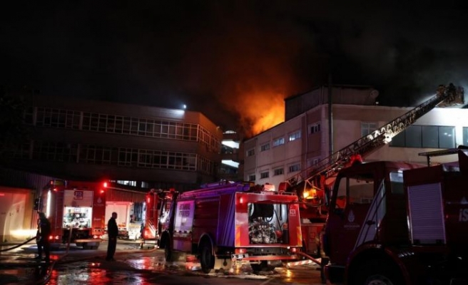 İstanbul’da bir iş yerinde yangın çıktı