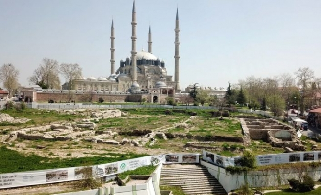 Selimiye Camisi önündeki Yemiş Kapanı Hanı ile ilgili koruma ve konservasyon projeleri onaylandı