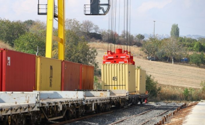 Tekirdağ'dan Azerbaycan'a trenle tohumluk buğday gönderildi