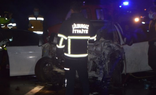 Kırklareli'nde kamyonla otomobil çarpıştı 2 ölü