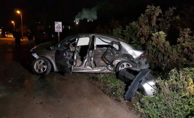 Kocaeli'de üç aracın karıştığı kazada 8 kişi yaralandı