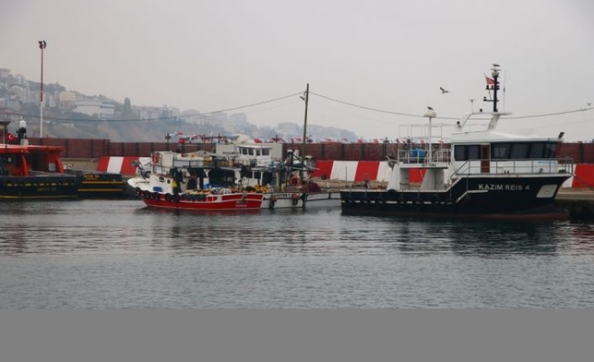 Marmara Denizi'nde poyraz etkisini kaybetmesiyle trafik akışı başladı